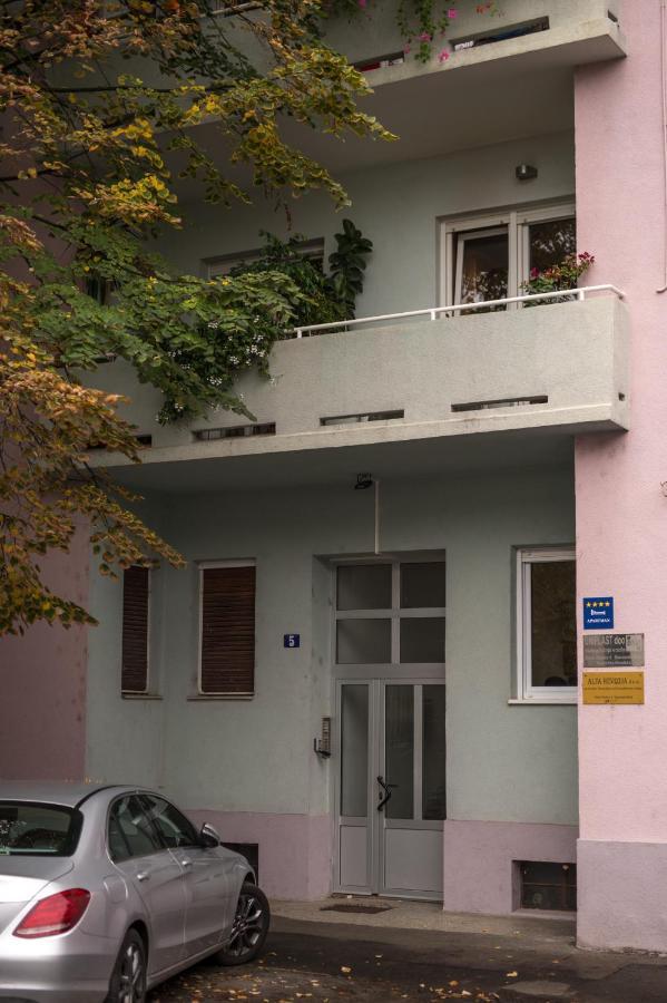 斯拉沃尼亚布罗德Apartman Pannonica Pin 0-24H公寓 外观 照片