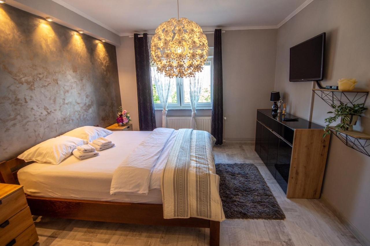 Apartman Pannonica Pin 0-24H 斯拉沃尼亚布罗德 外观 照片